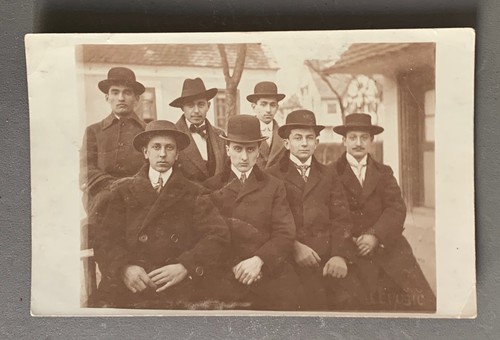 Carte photo hommes chapeau - photo,